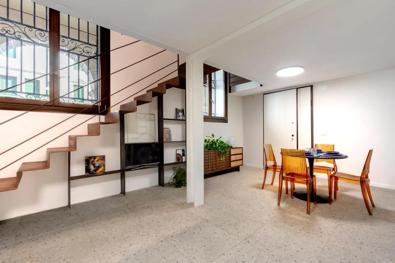 Maison Revedin Trévise 0*,